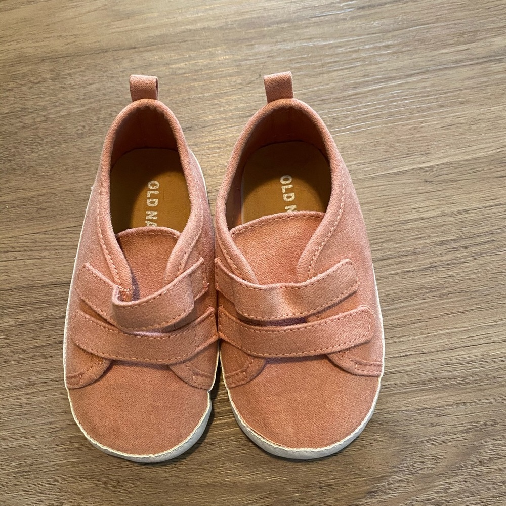 18-24 rosy pink old navy flats